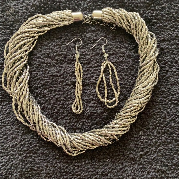 Jewelry - Silver necklace